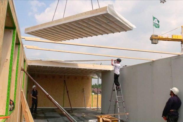 Hybrid aus Holz und Beton