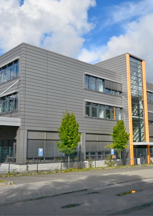 Gewerbebau Projekt mit Büros